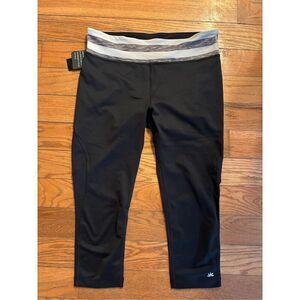Lukka Capri Grey leggings